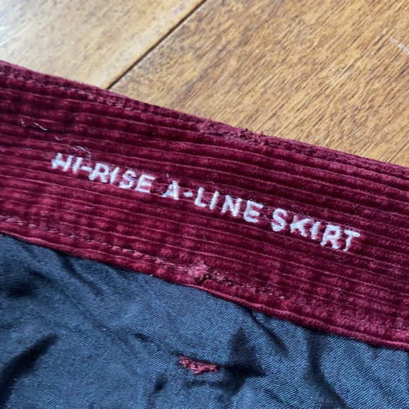 American Eagle | Corduroy Hi-Rise A-Line Skirt - Picture 6 of 7